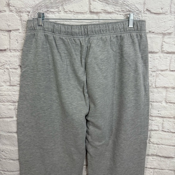 ALO women’s Accolade Straight Leg sweatpants waist 18” one way inseam: 30” - Picture 6 of 7